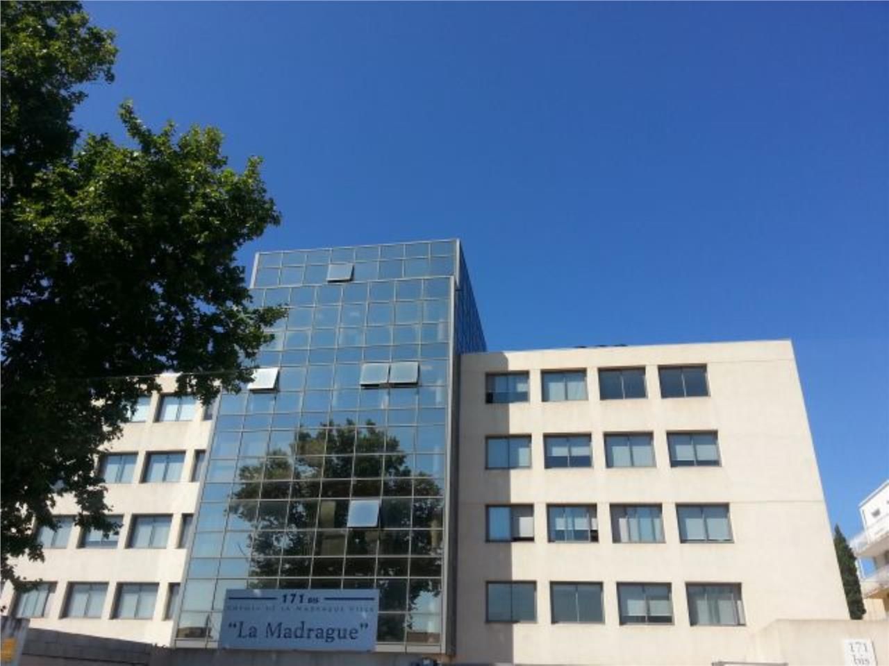 BUREAUX A VENDRE - 13002 MARSEILLE. CBRE vous pro