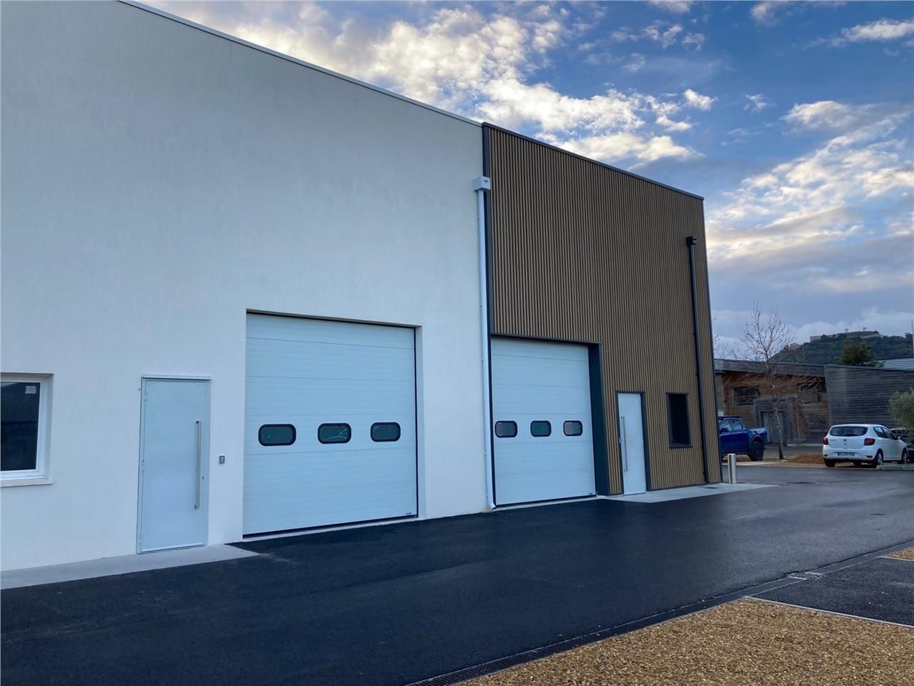 Situé dans la zone industrielle de Toulon Ouest s