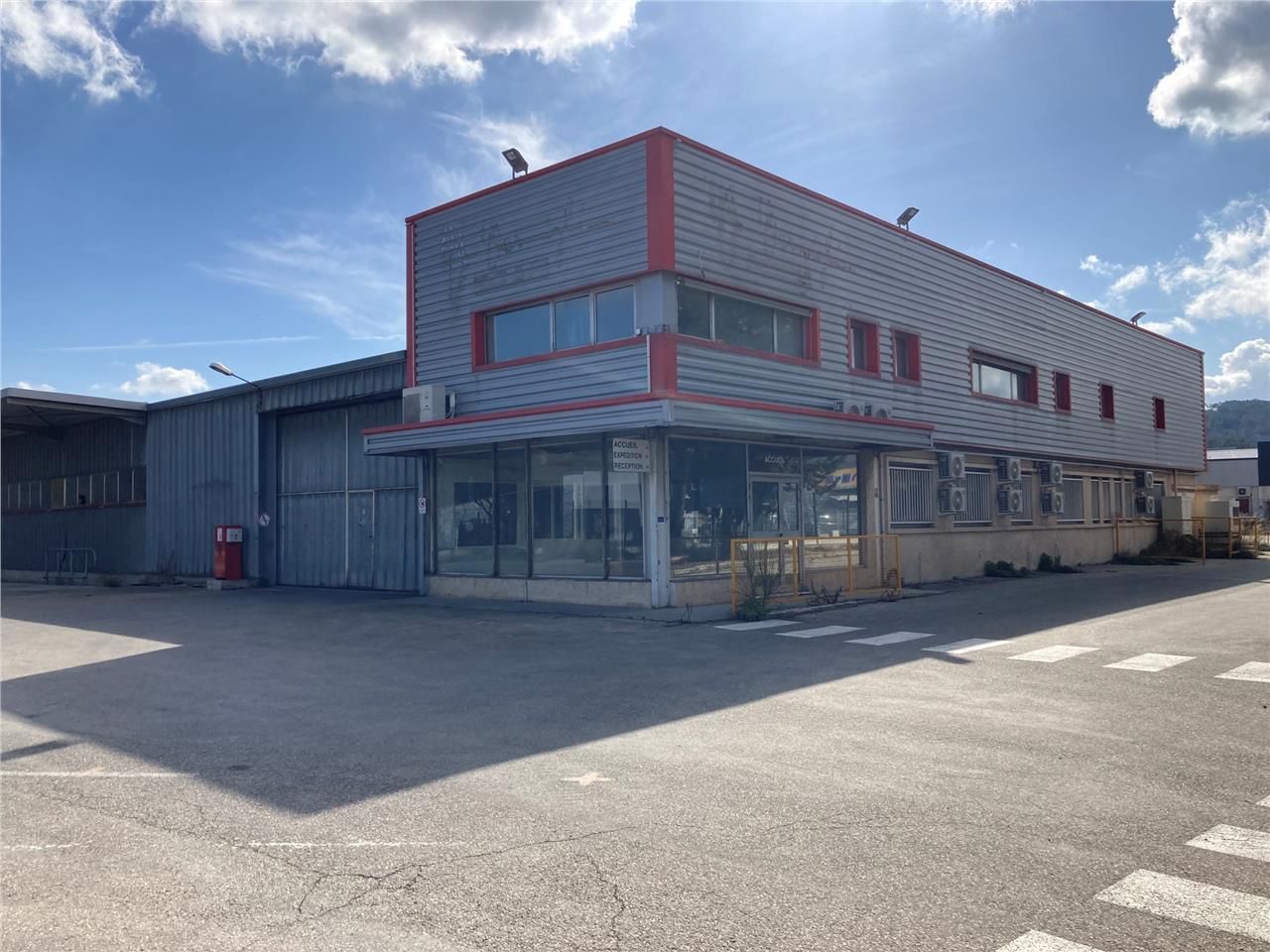 Rare sur tout le département du Var, local d'acti