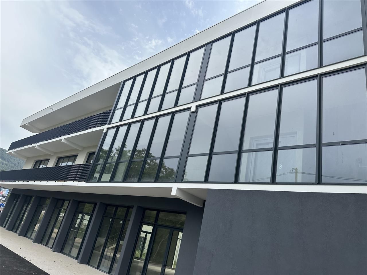 BUREAUX NEUFS A LOUER - 13400 AUBAGNE : CBRE vous