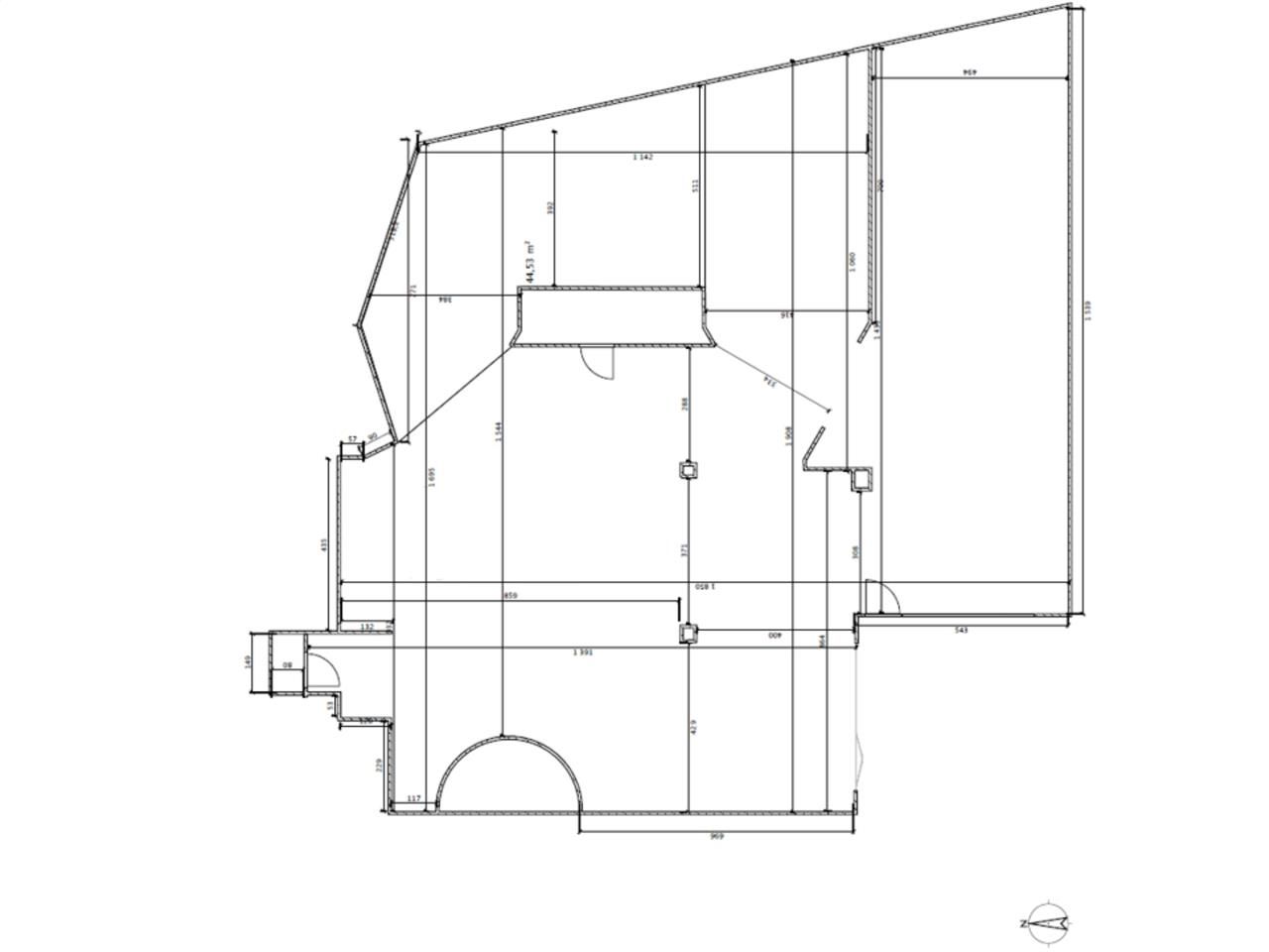 Location entrepots 270 m² non divisibles