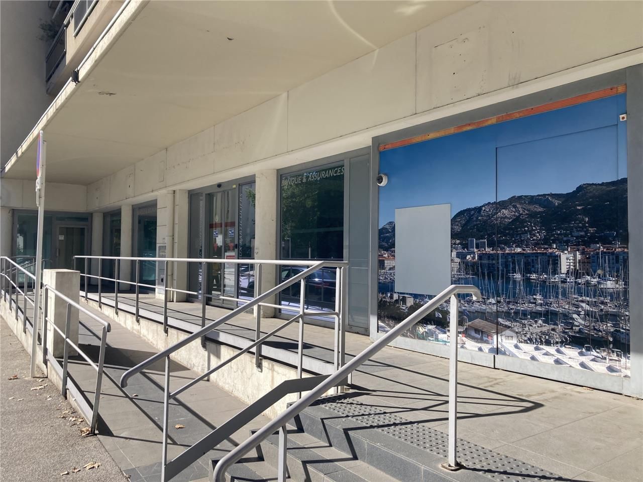 A VENDRE - TOULON : CBRE vous propose un local co
