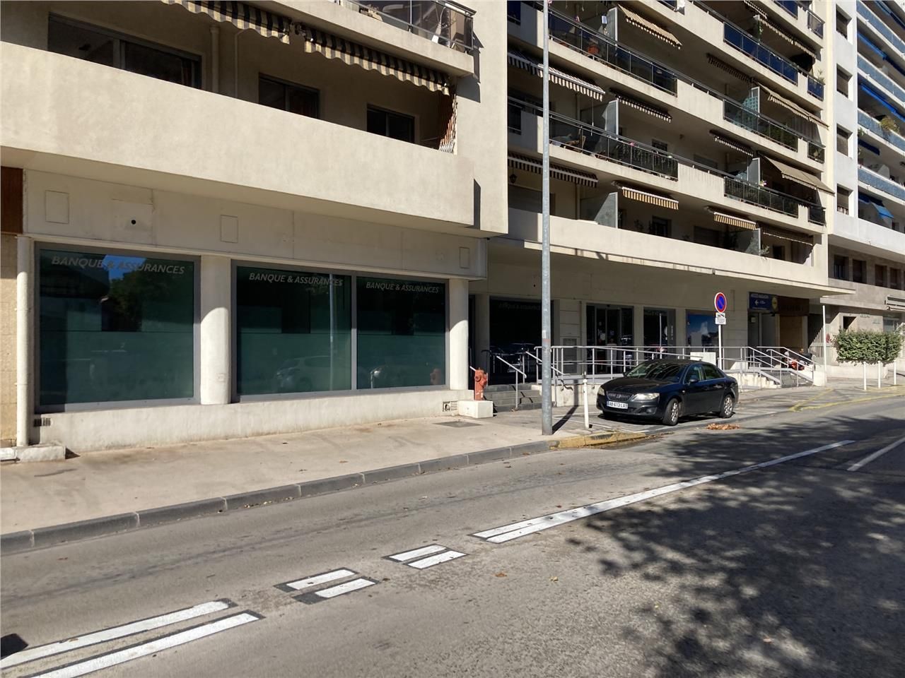 A VENDRE - TOULON : CBRE vous propose un local co