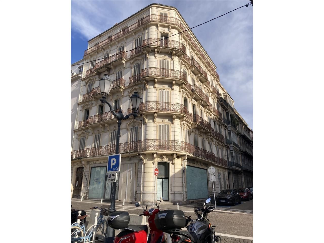 CBRE a le plaisir de vous proposer cinq exception