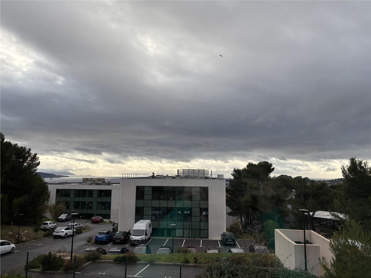 BUREAUX A LOUER - 13600 LA CIOTAT - ZAC ATHELIA I