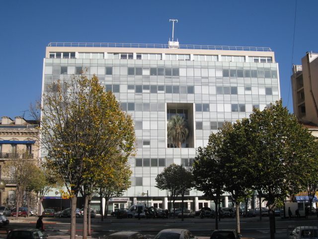 Nous vous proposons à la location des surfaces de