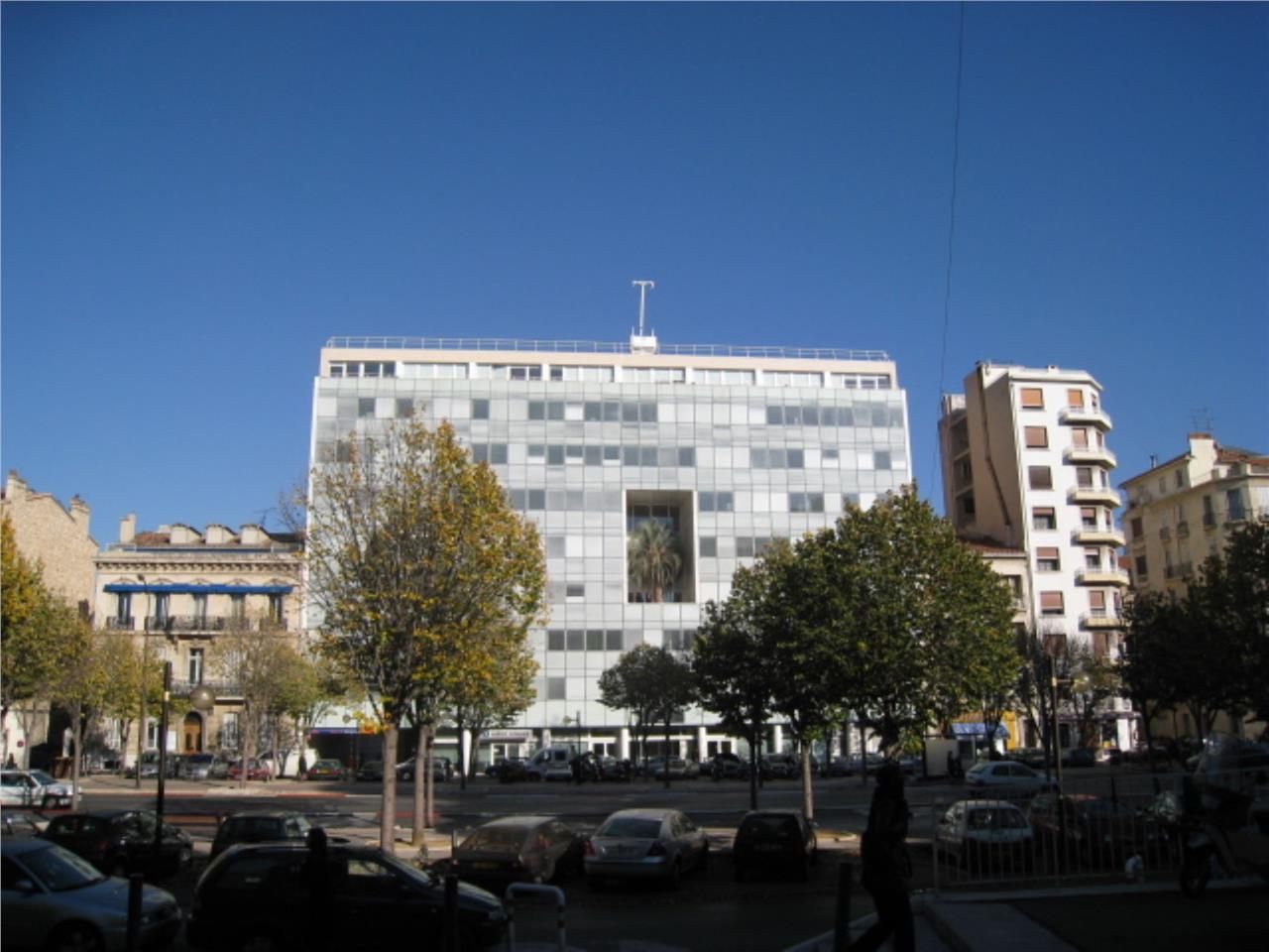 Nous vous proposons à la location des surfaces de