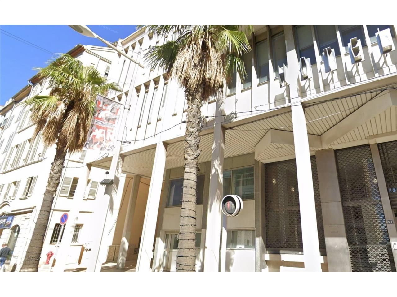 CBRE C&T vous propose à la location trois plateau