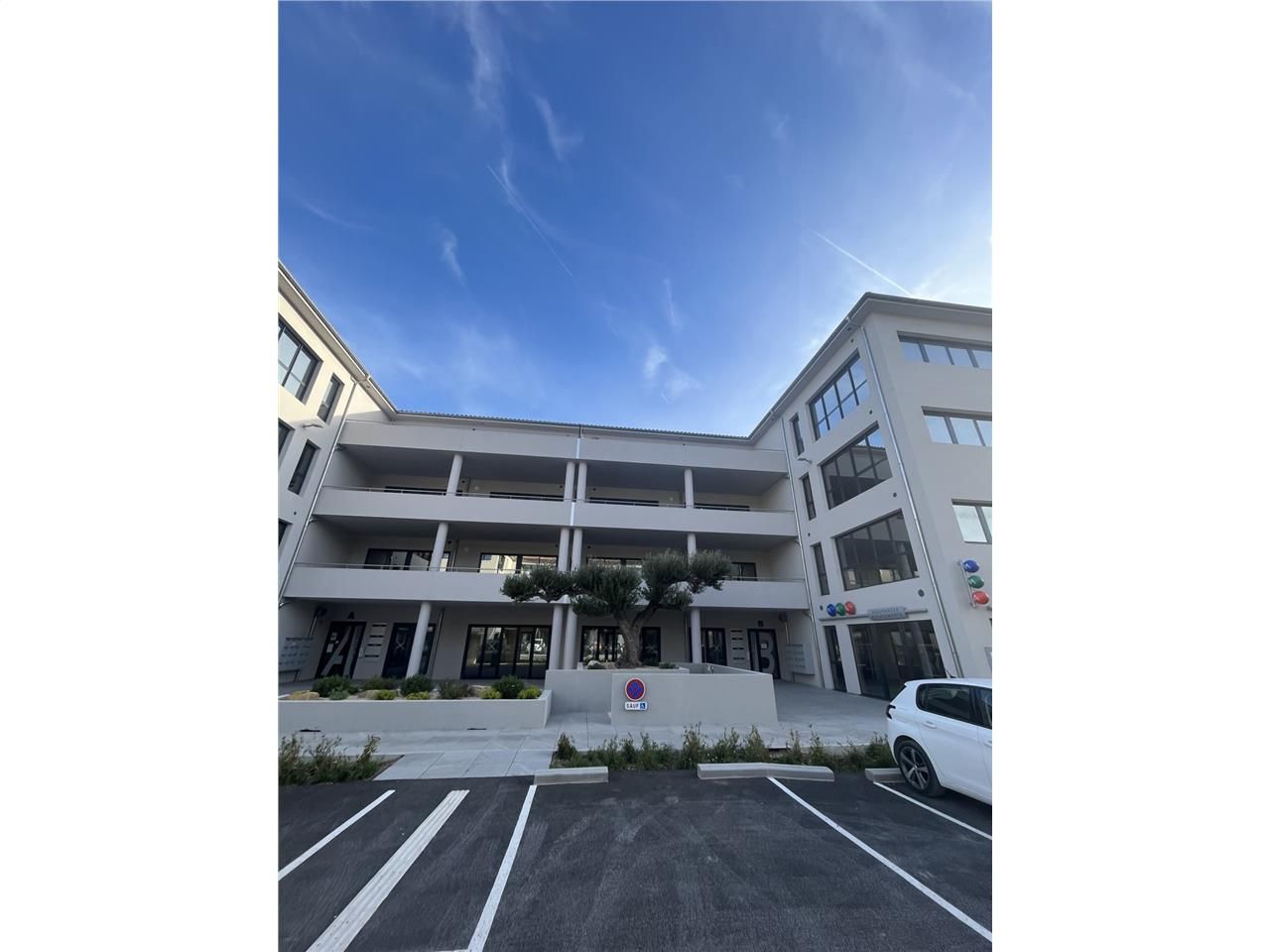 BUREAUX A LOUER OU A VENDRE - LE PATIO DE L'ALTA 