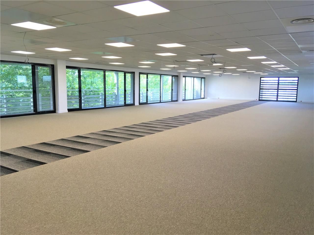 Au coeur du Parc du Moulin neuf, à proximité d'At