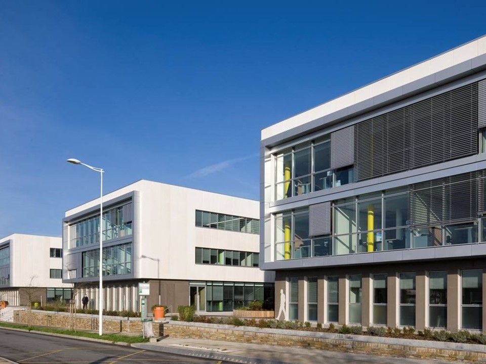 Parc Ar Mor à proximité immédiate du pôle service