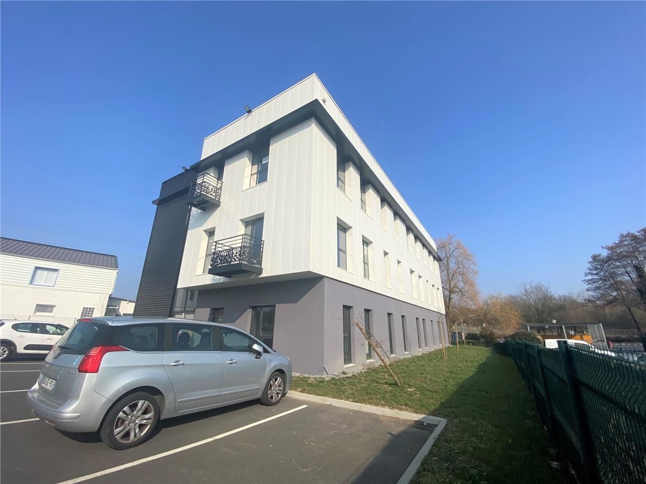 Dans un immeuble neuf en R+2 à la Chapelle sur Er