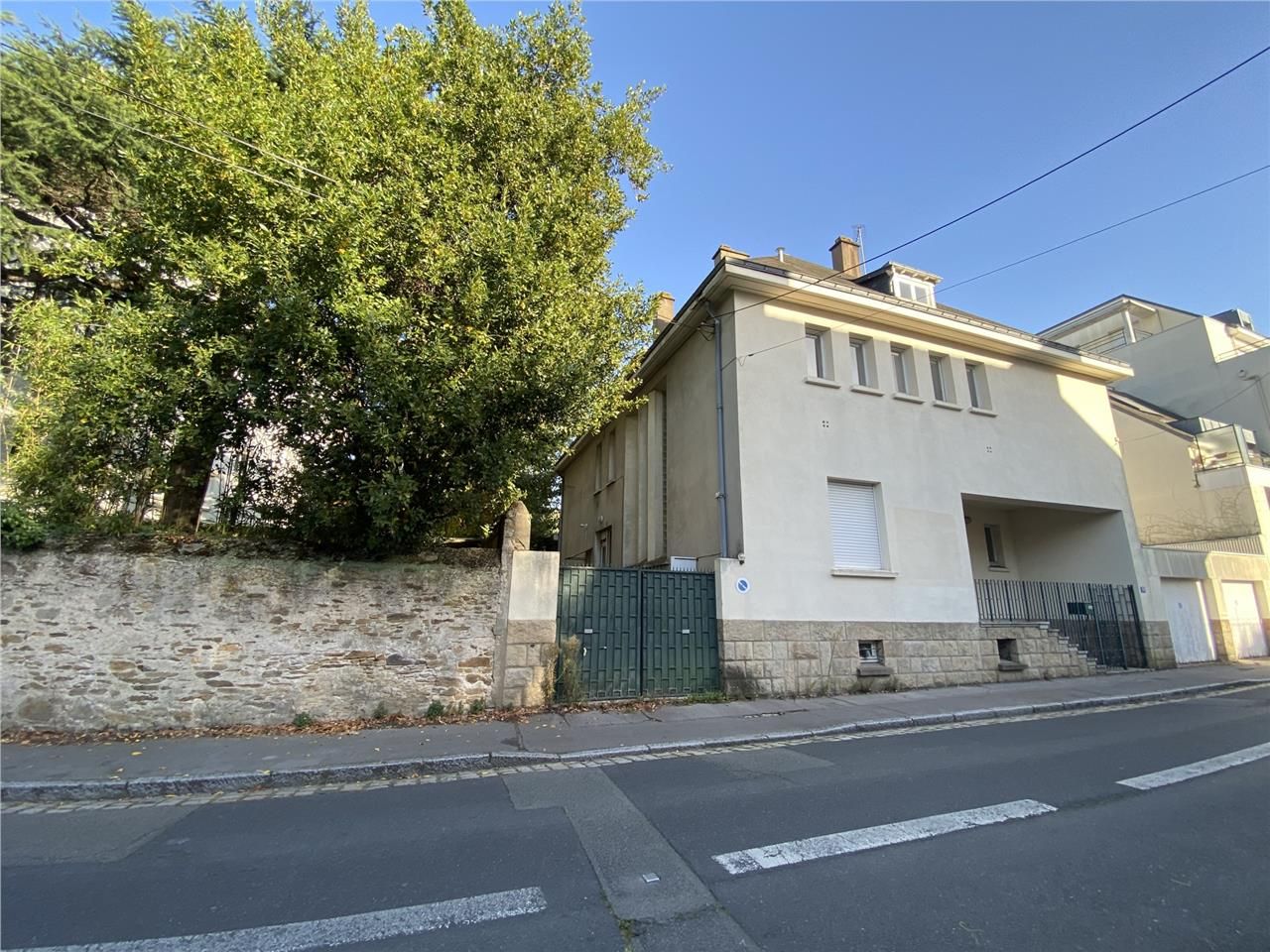 Idéalement situé en plein coeur de Nantes dans un