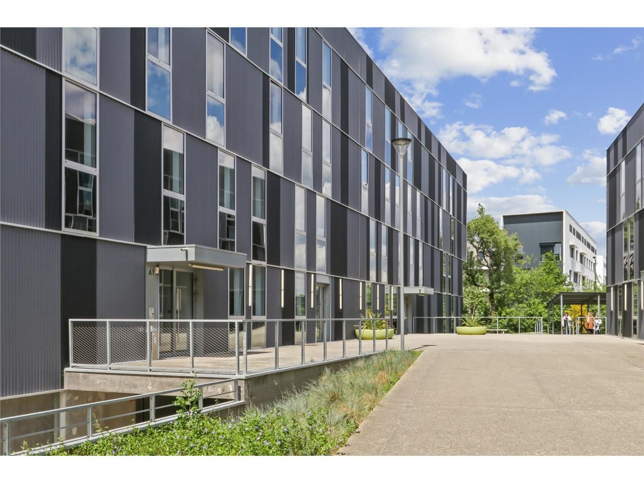 Saint-Herblain, au sein d'un immeuble récent et a