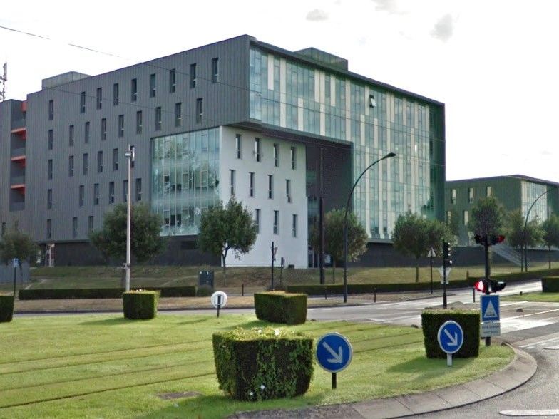 Ces bureaux, situés  à Saint-Herblain, près du ce