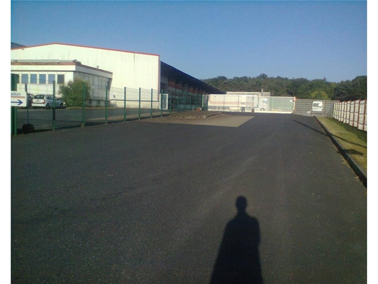 Au coeur de la zone d'activités de Vallet, CBRE v