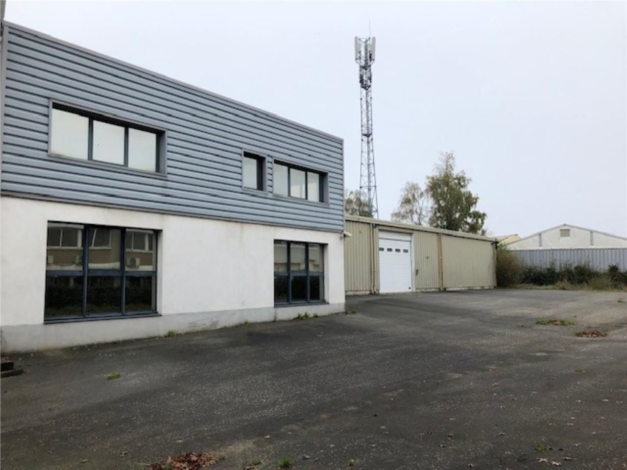 Au sein de la zone de Carquefou, ce bâtiment mixt