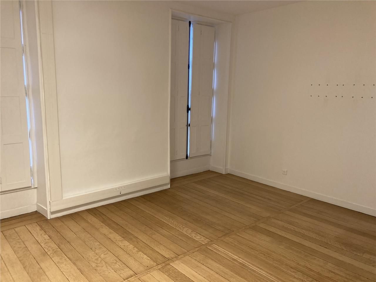 HYPERCENTRE DE NANTES , à proximité immédiate de