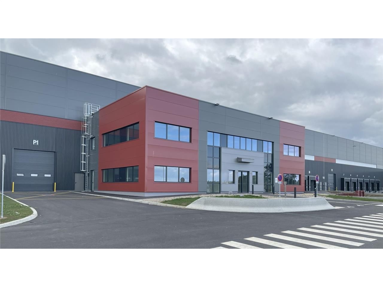 Situé à l'Ouest d'ANGERS, à proximité immédiate d