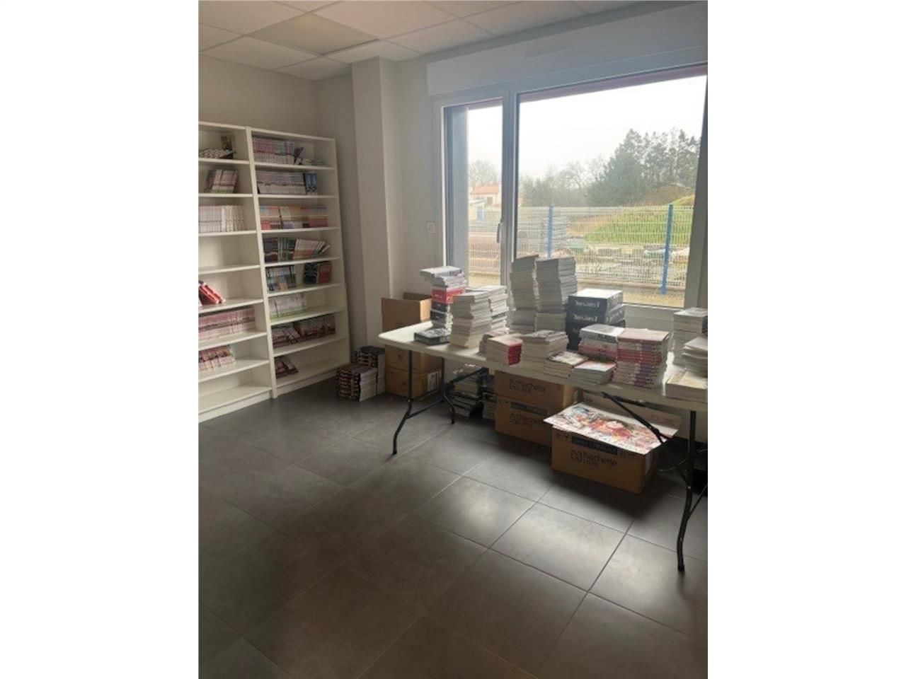 En zone d'activités Sud Loire, à proximité du pér