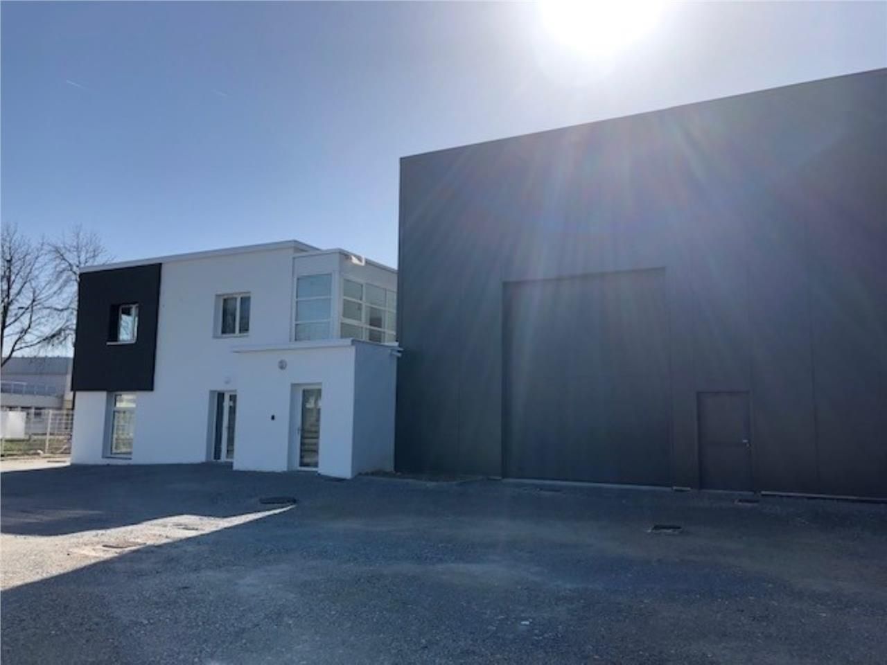 Dans la zone industrielle de Carquefou, à proximi