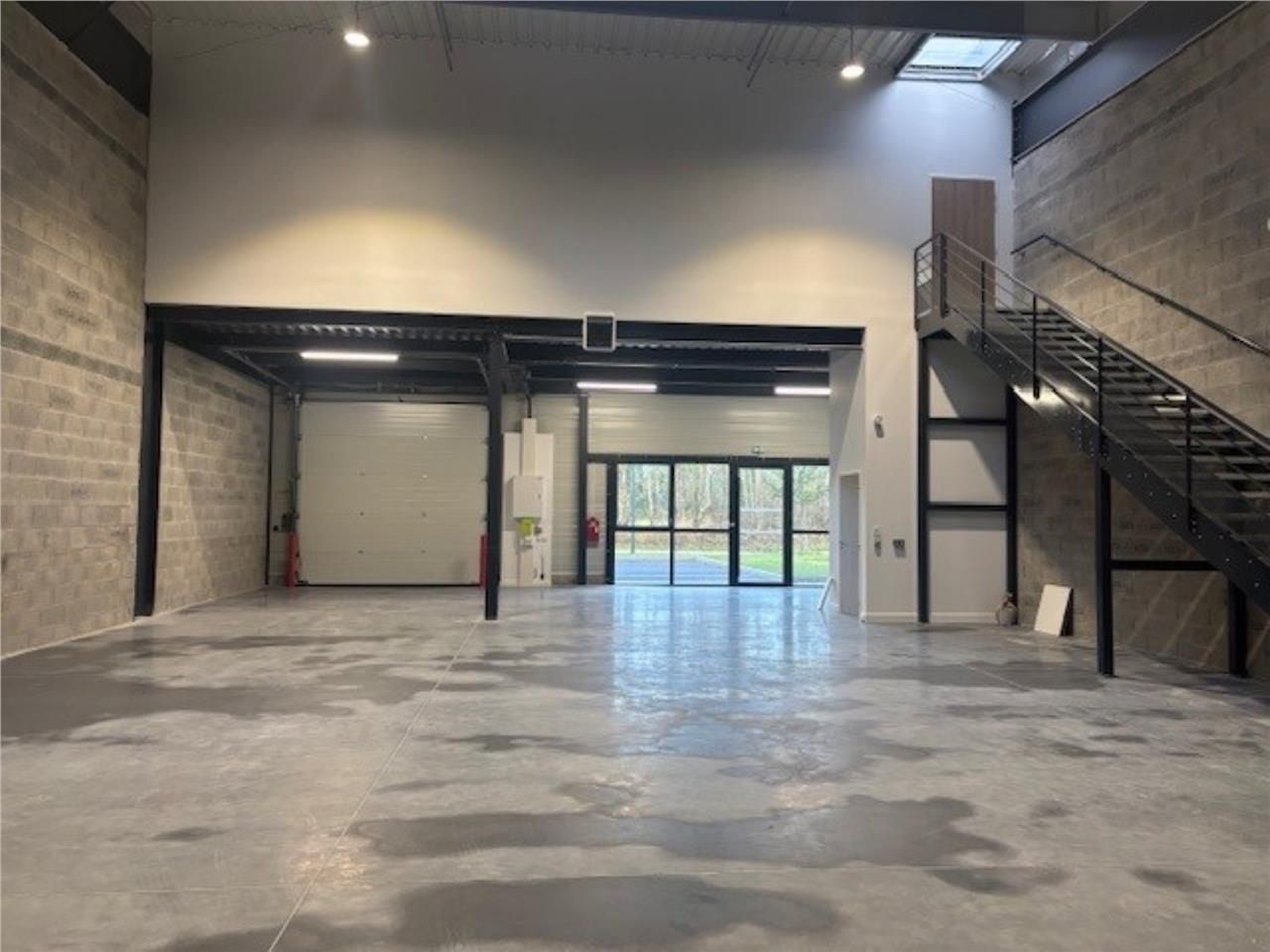 Au sein d'un parc d'activités verdoyant et aéré, 