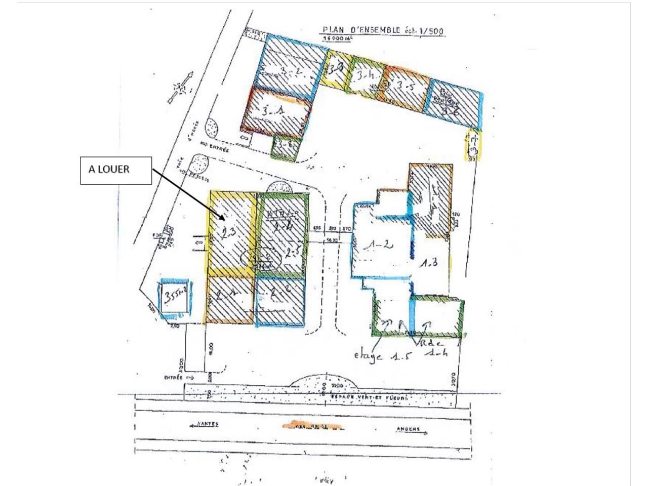 Location entrepots 800 m² non divisibles