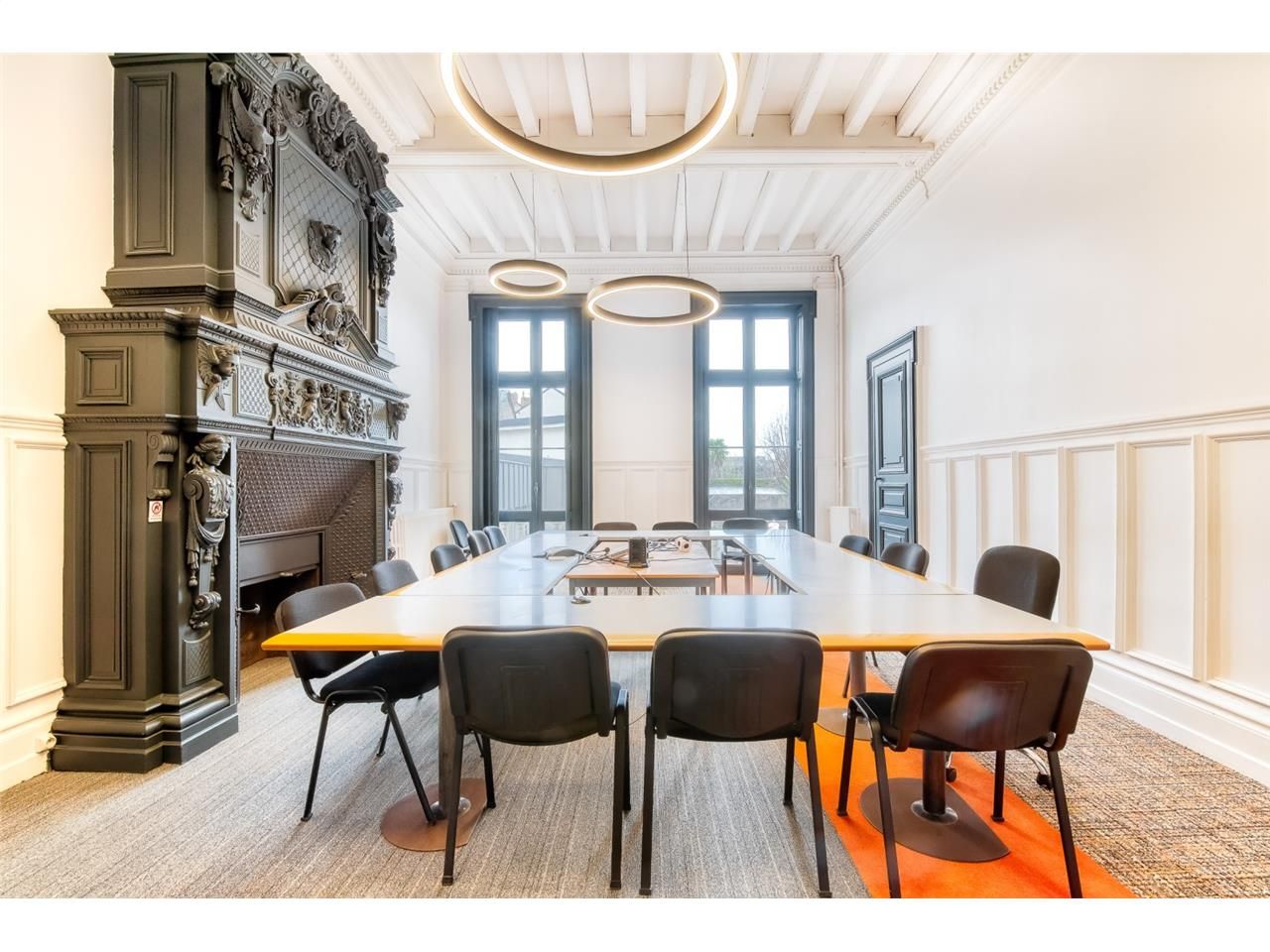 À louer - Immeuble Haussmannien à Angers Situé à 