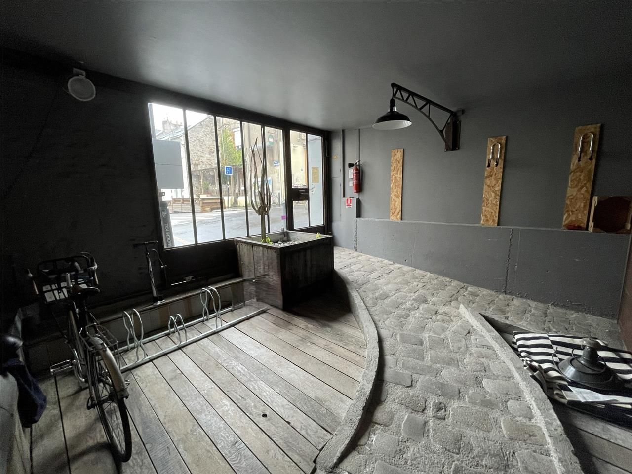 CBRE NANTES vous propose  à la location ou à la v