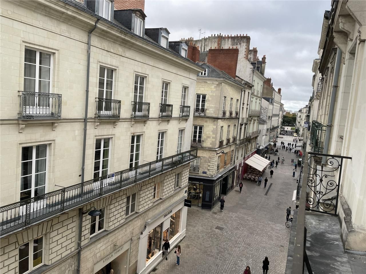 En plein coeur de Nantes, CBRE NANTES vous  propo