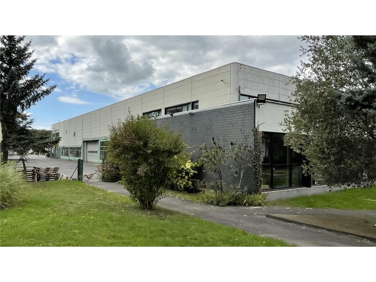 Situé au sud de Rennes, sur la commune de BRUZ, d