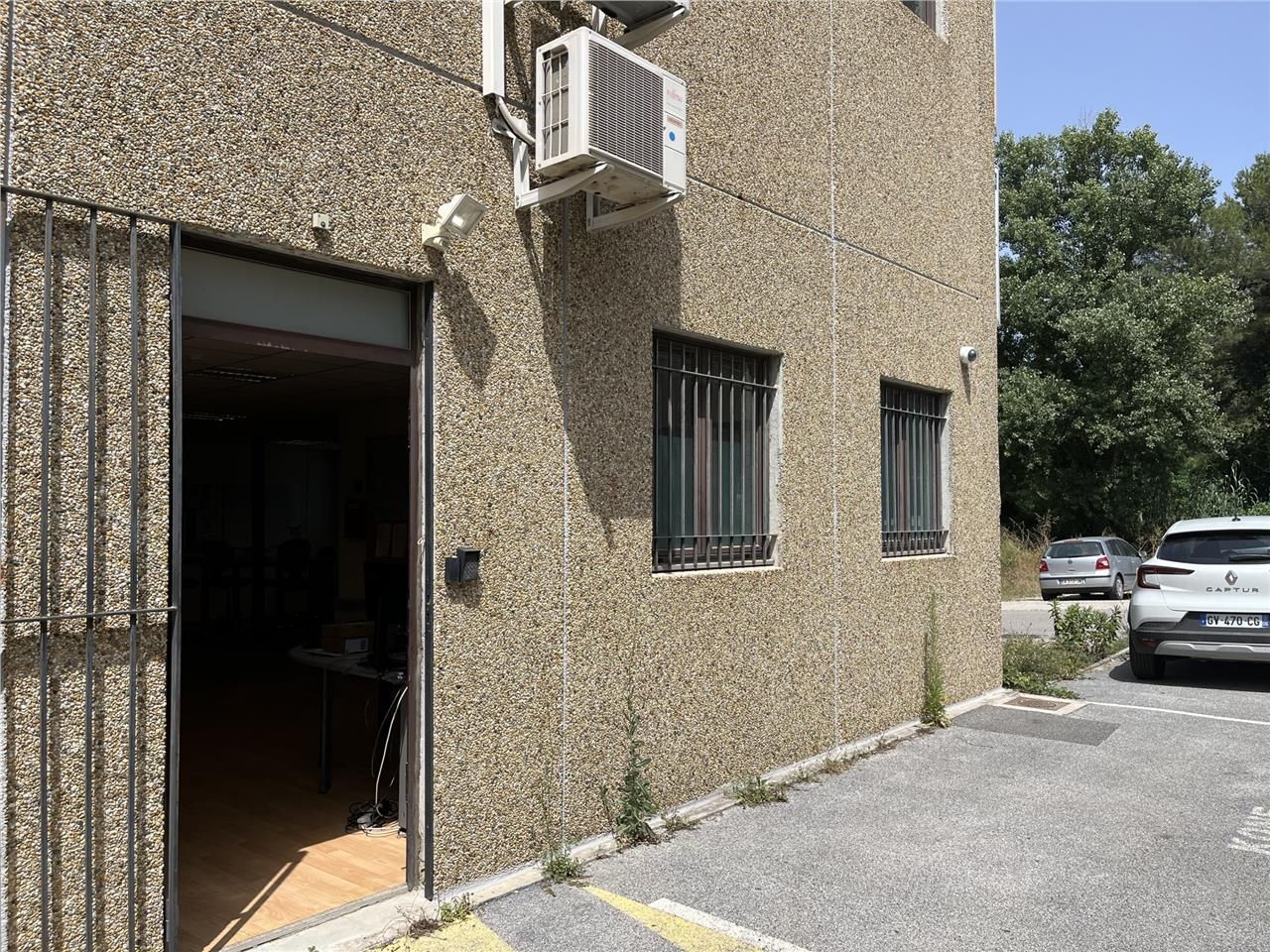 Vallauris (06220) Zone commerciale de St Bernard,