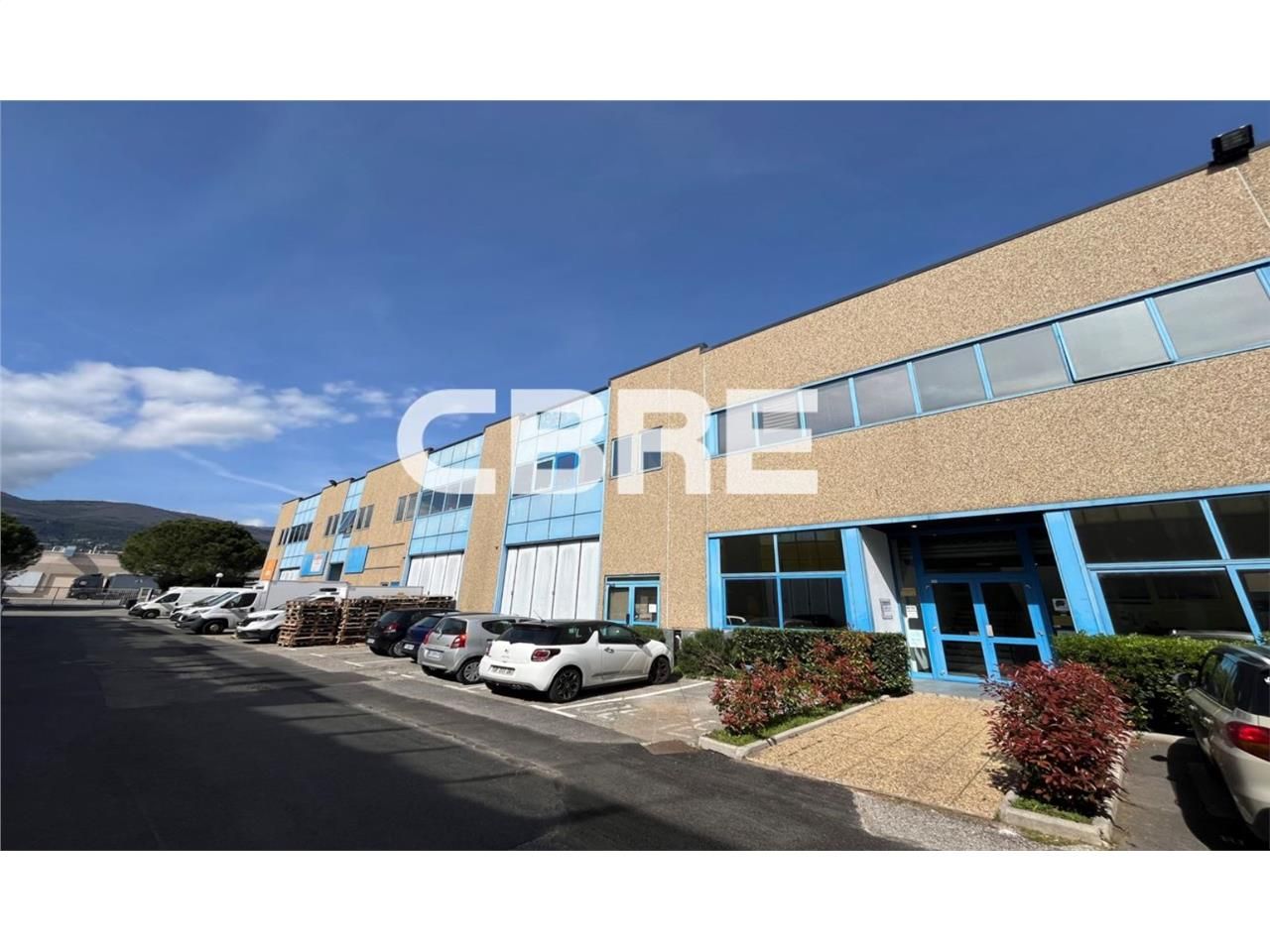 Grasse (06130) - CBRE vous propose à la location 