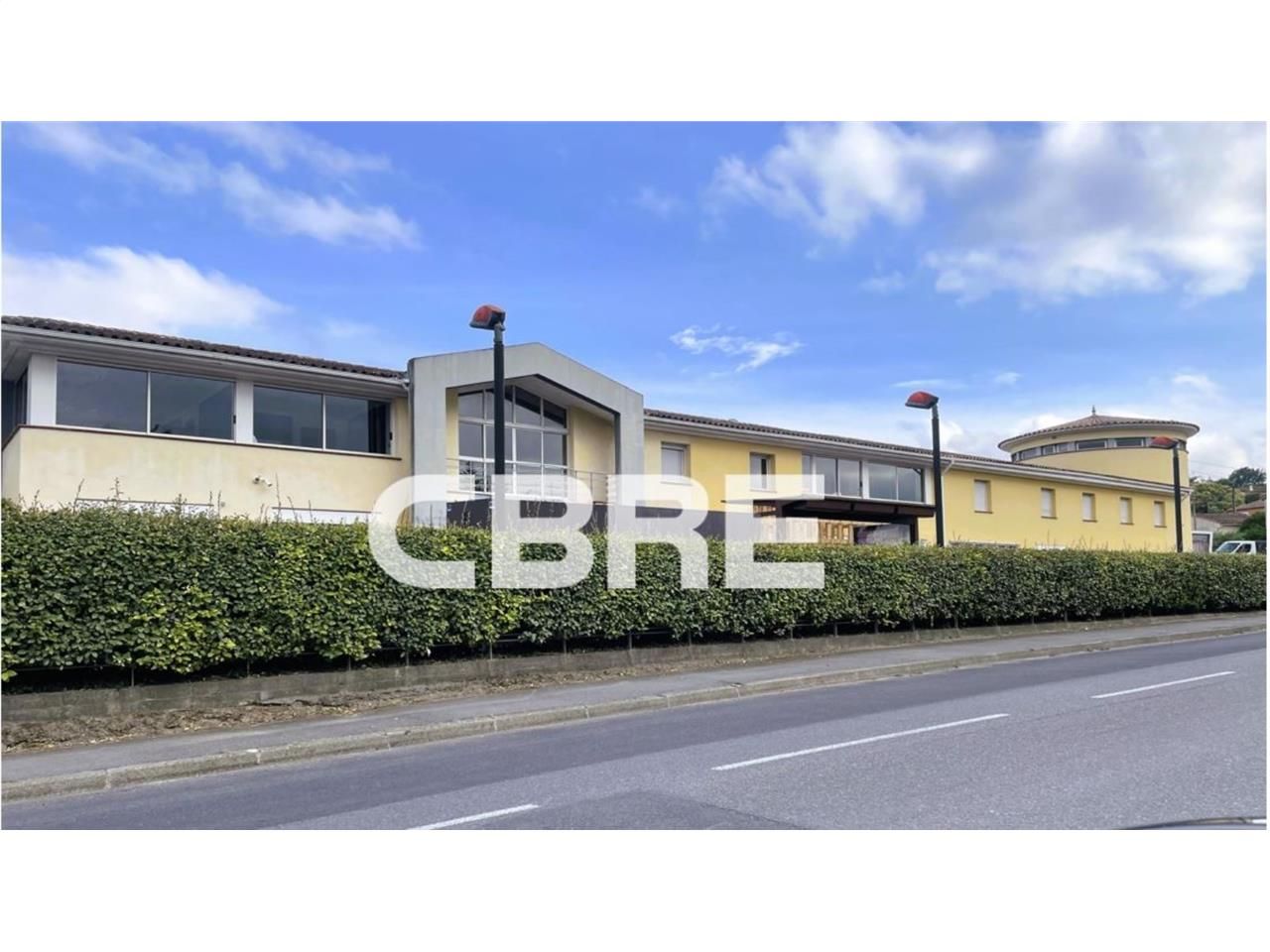 RARE sur le marché !  CBRE vous propose à la vent