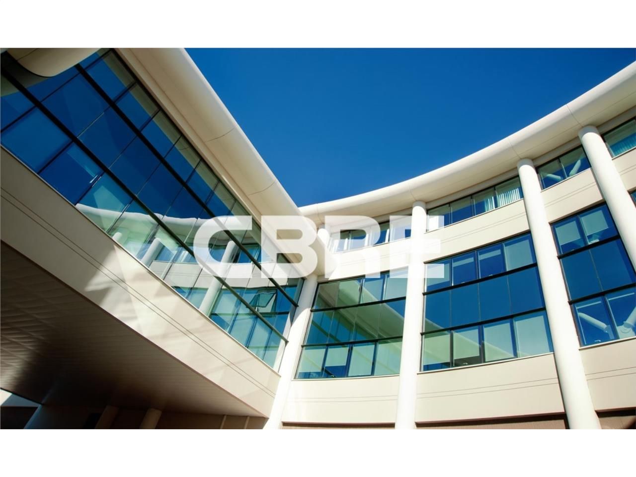CBRE vous propose à la LOCATION ce bel espace de 