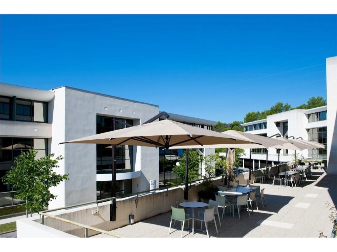 CBRE vous propose à la location ces bureaux de 27