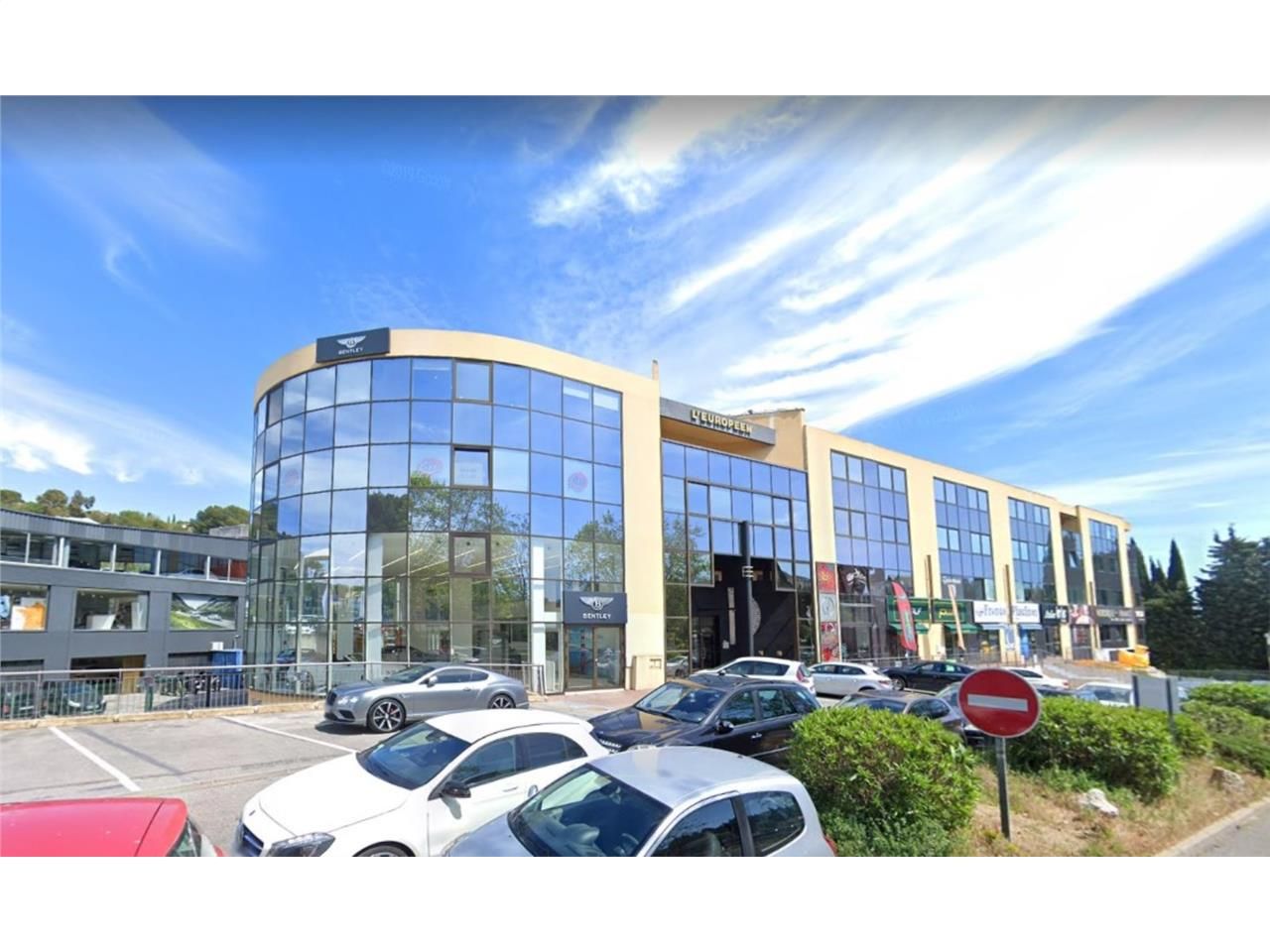 Au sein d'un immeuble en R+3 idéalement situé sur