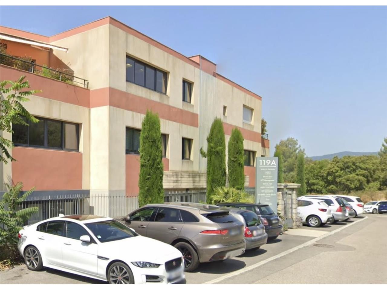 Situés dans le parc d'activités de l'Argile à Mou