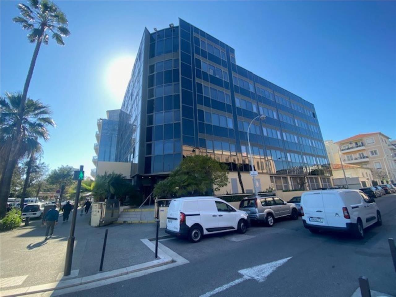 NICE ARENAS (06200) - CBRE vous propose  à la loc