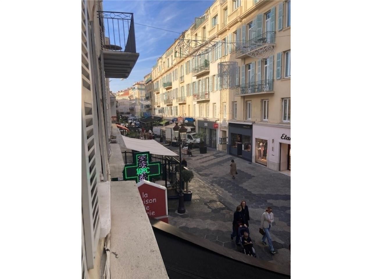 NICE CENTRE MASSENA (06000) - CBRE vous présente 