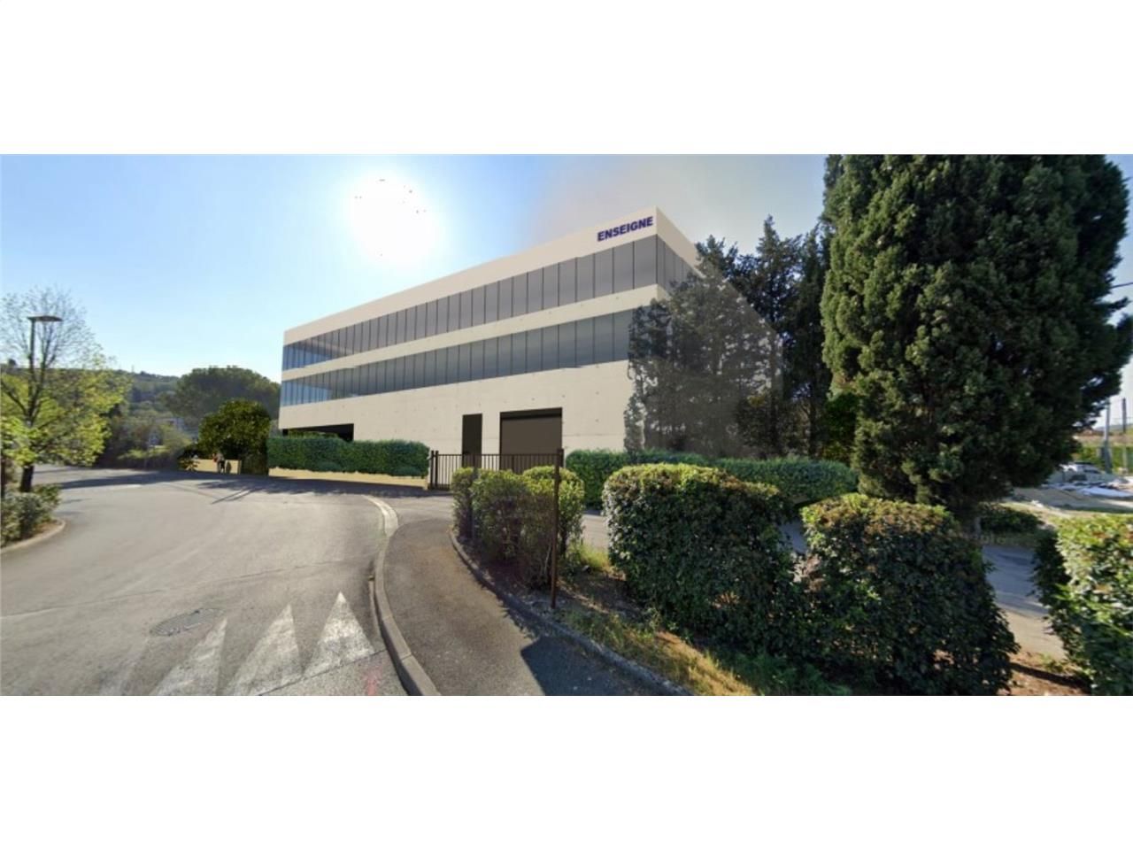 Situé sur la zone du Plan de Grasse à GRASSE (061