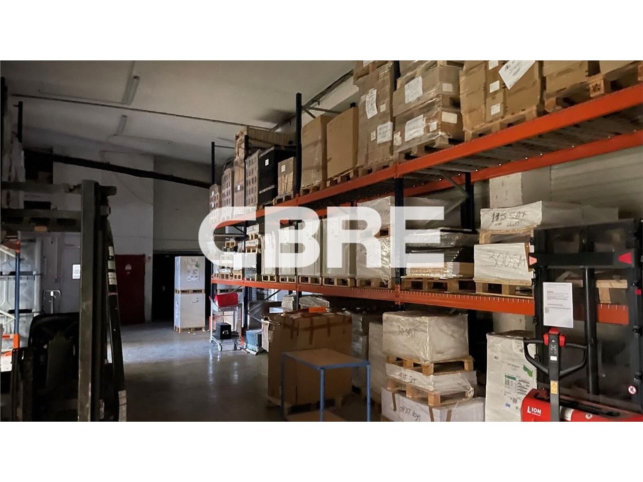 ST LAURENT DU VAR (06700) - CBRE propose à la loc