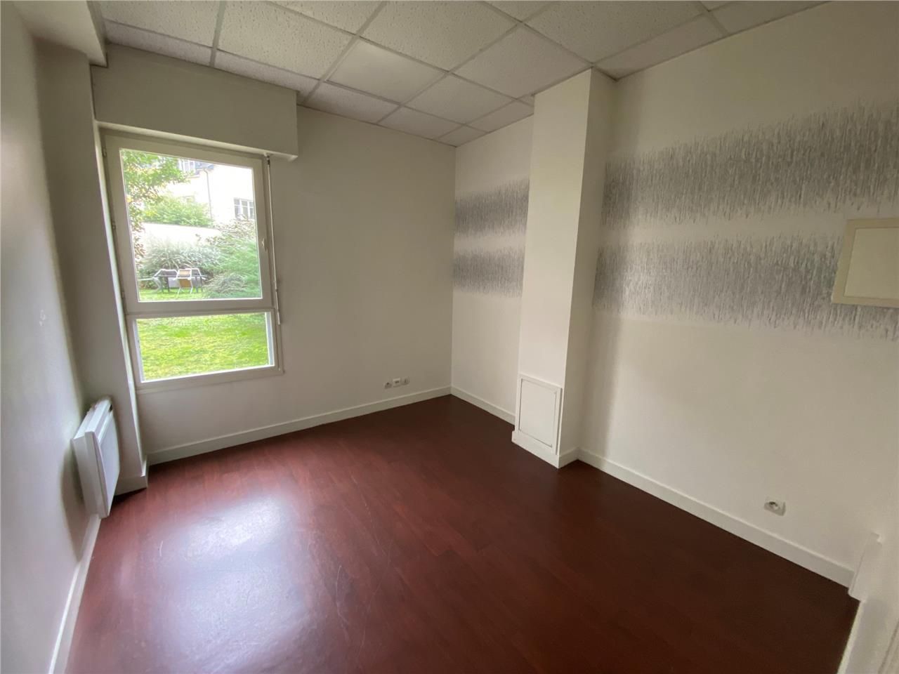 Idéalement situé en hyper centre ville de Rennes,