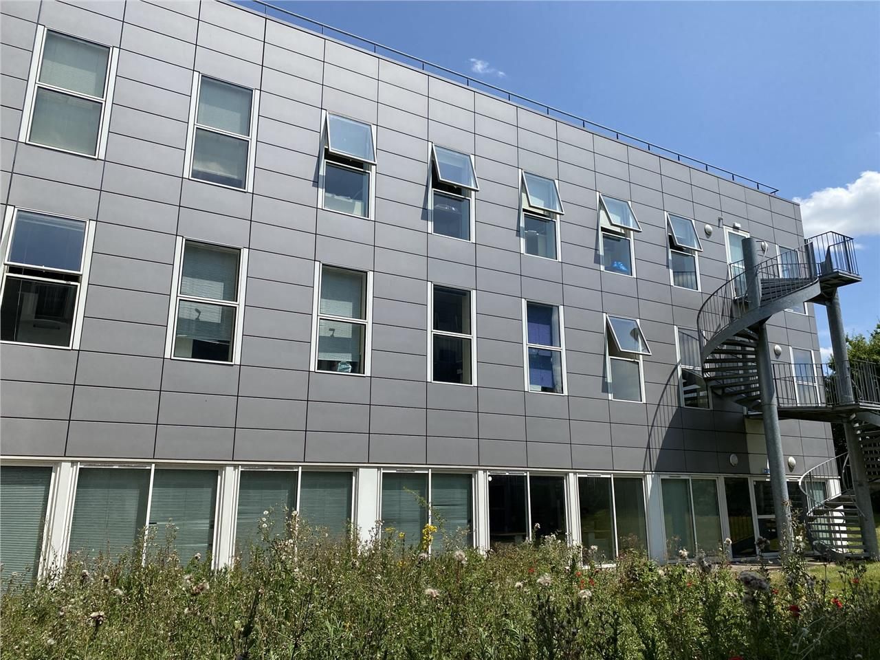 CBRE vous propose au sein de la ZAC St Sulpice, d