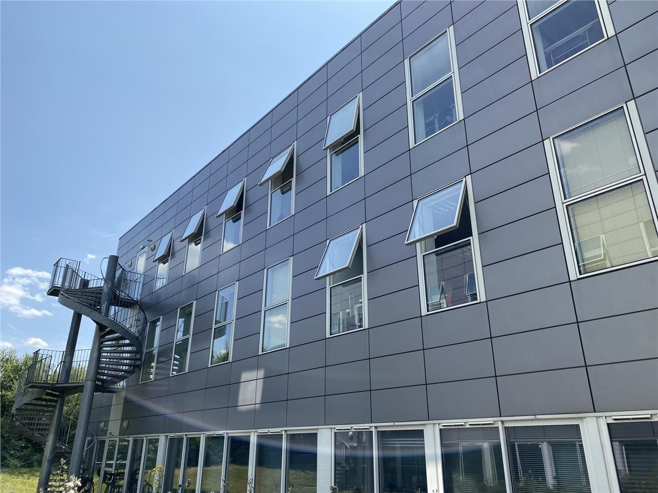 CBRE vous propose au sein de la ZAC St Sulpice, d