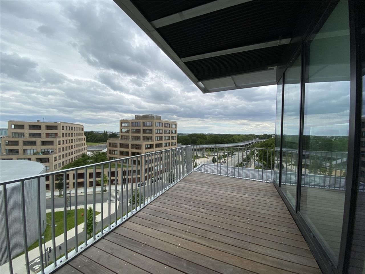 Idéalement situé au coeur de la zone dynamique de