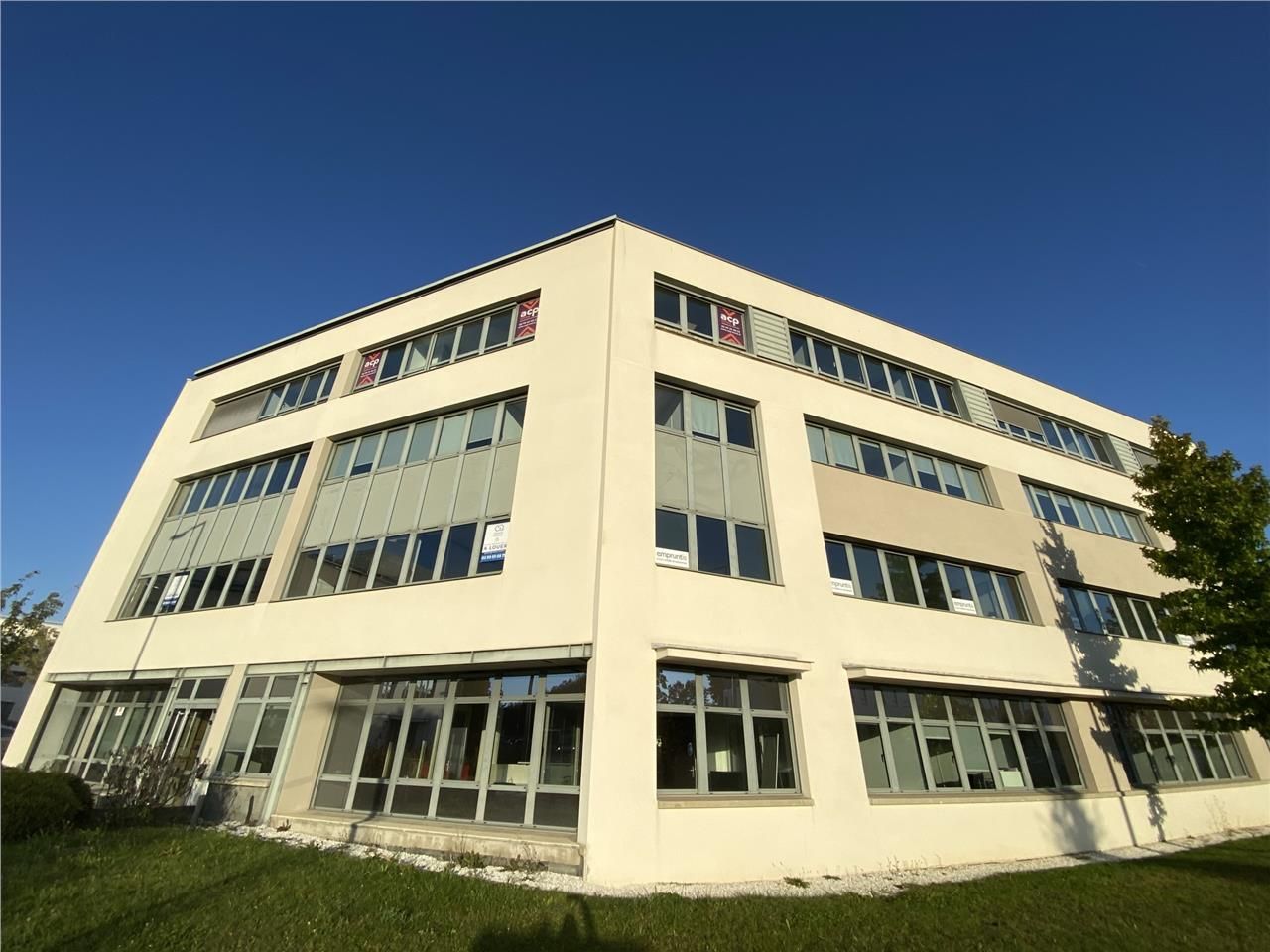 Au coeur d'un parc d'affaires identifié bénéficia