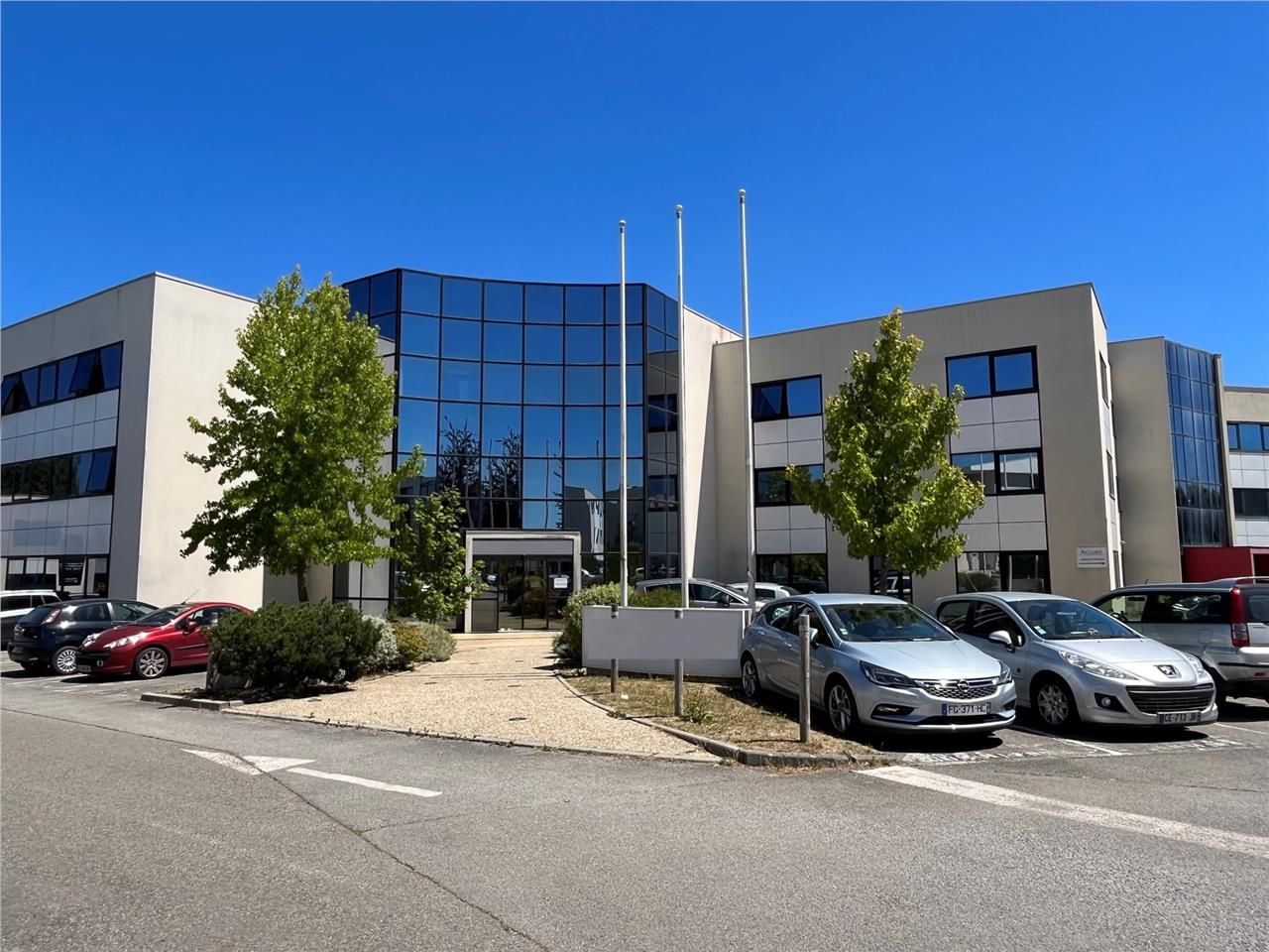 Au Nord de Rennes, au sein d'un parc d'affaires i