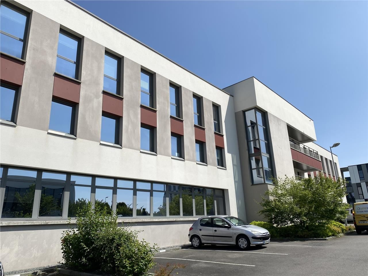 Situé sur le parc Edonia, au coeur d'une zone ter