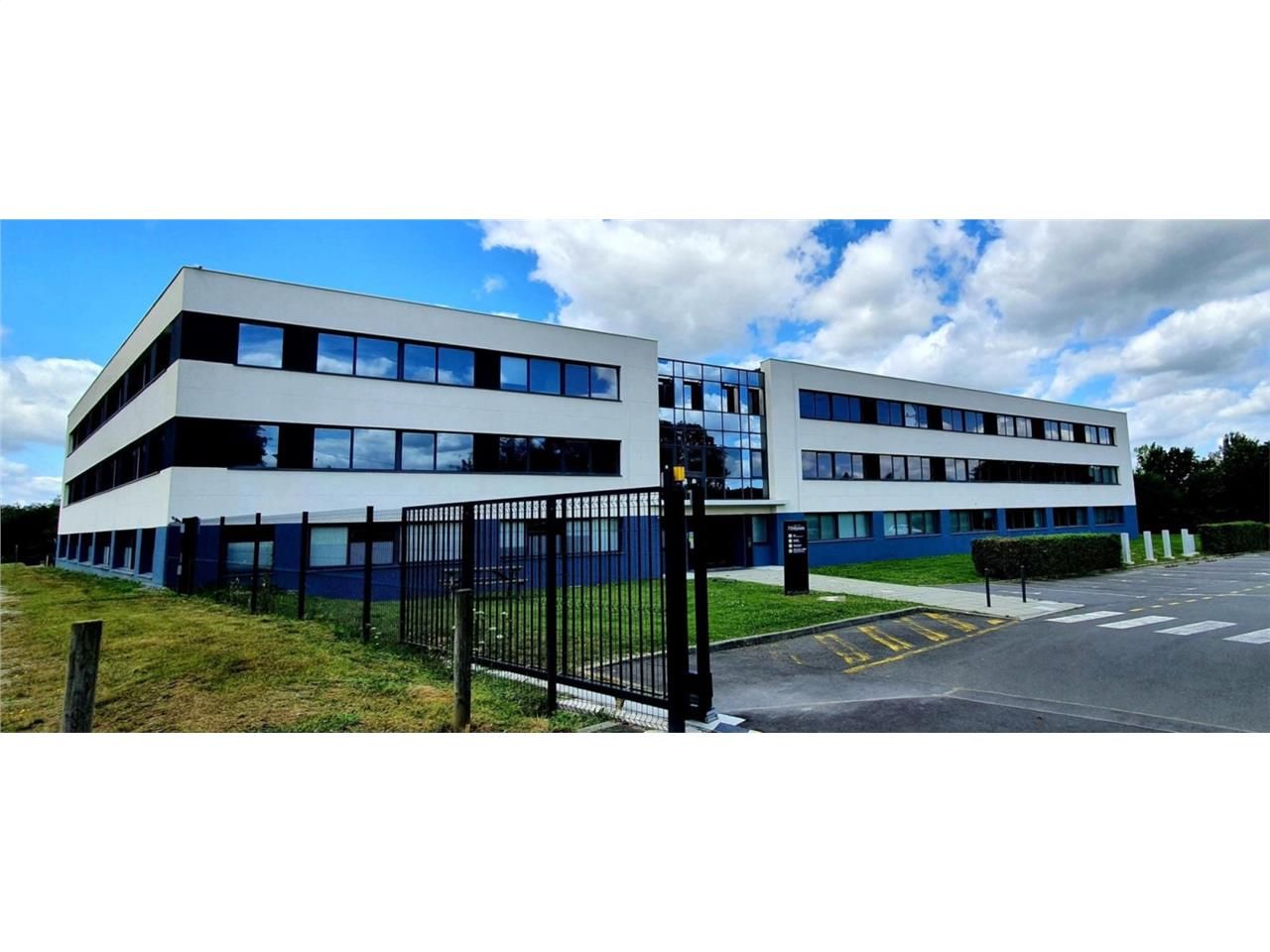 Au Sud de Rennes, BRUZ, en bordure de l'axe Renne